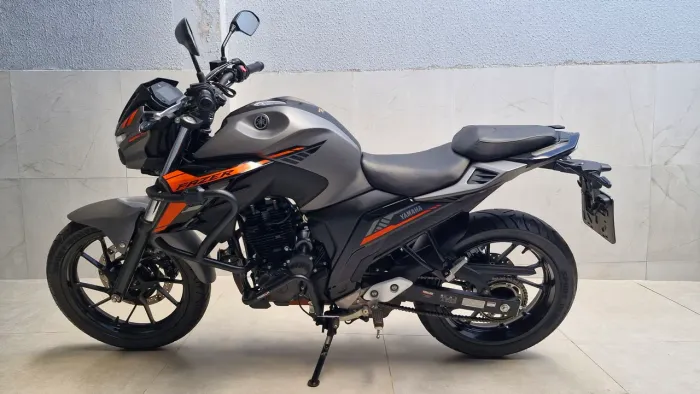 【中古 動作確認済】2025/12/31まで3DO FZ-1 Motos Yamaha FZ25 2025 em Goiás