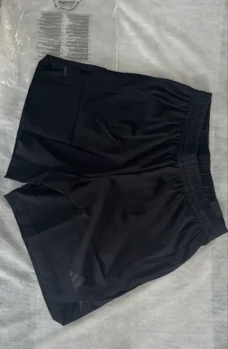 Shorts Adidas DT4 Essentials - M - GG - Novo
