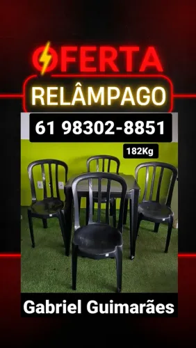Conjunto de Mesa e Cadeiras de Plástico Novas e Reforçadas