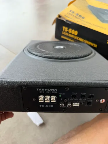 Central multimídia e Subwoofer 10?