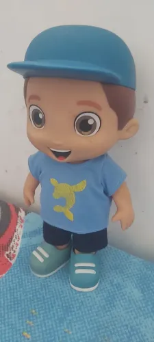 Boneco lucas Neto original , funcionando normal