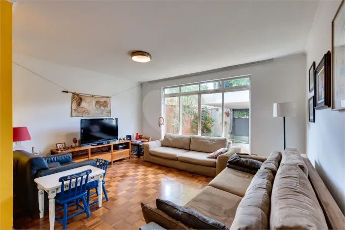 Casa de Vila à venda com 3 quartos, sendo 1 suíte, em Alto da Boa Vista, São Paulo - SP