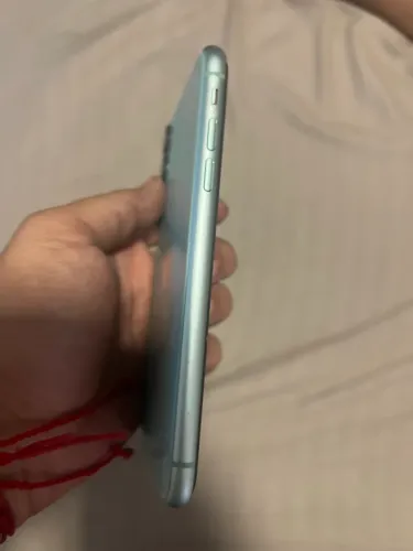 iPhone 11 64g azul claro