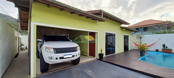 Aconchegante casa plana de 2 quartos com piscina no Alto Ribeirão - Ribeirão da Ilha - Flo