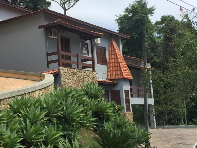 Casa à Venda no Condomínio Chácara Flora em Valinhos