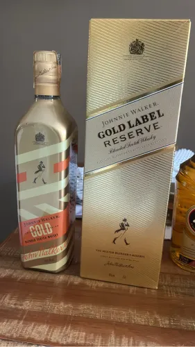Johnny walker Blended Gold label reserve