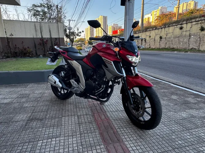 Vendo  Fazer 250 , Extremamente nova 