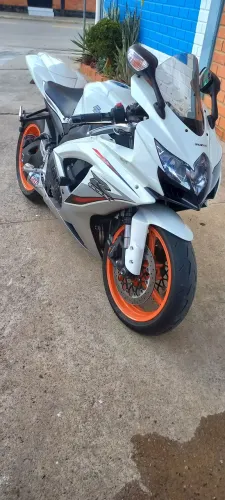 Suzuki GSXR 750 SRAD 750 