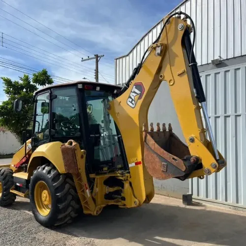 Retroescavadeira Cat 416 ano 2022