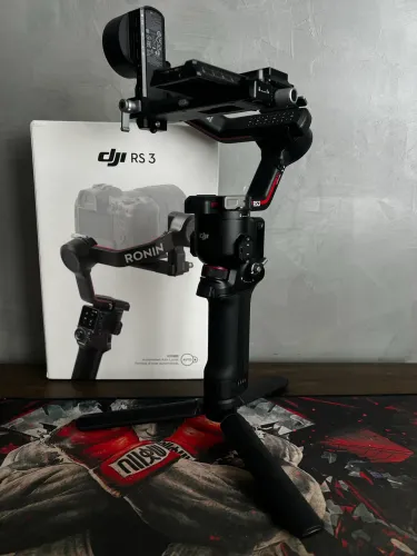 DJI RS 3 - Estabilizador Gimbal para câmeras