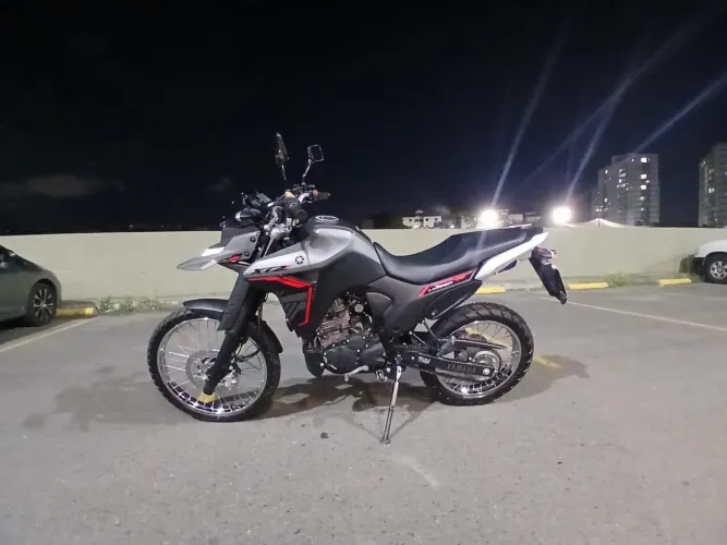 Yamaha XTZ 250 Lander Connected 2025