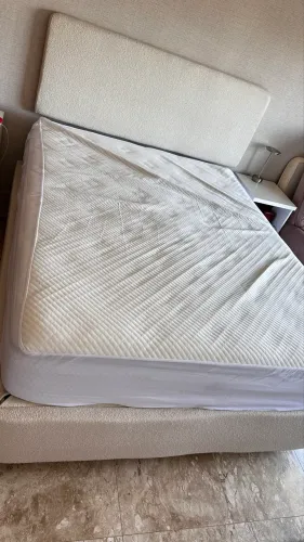 Cama queen com box baú e cabeceira