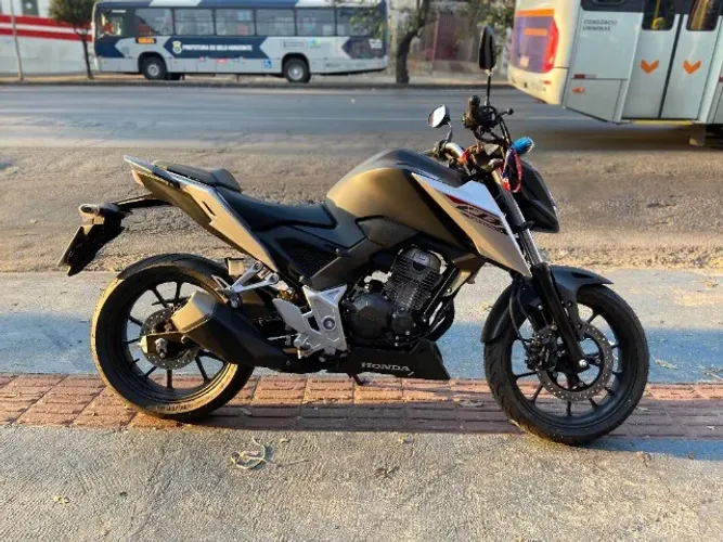 Honda CB 300f *0KM 2026