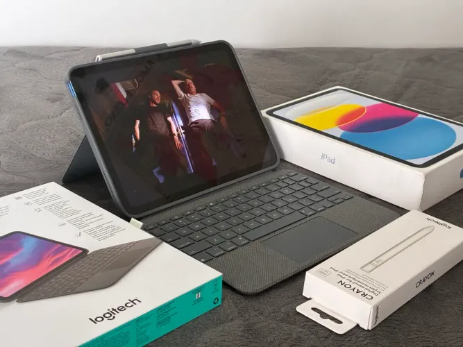 (ipad 10th e A16) capa teclado logitech + caneta logitech, 12x c/juros