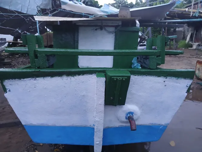 Vendo Janga de pesca toda na fibra e no geo. 