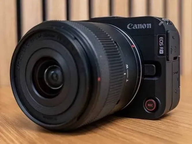 CANON R50V