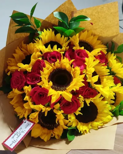 BUQUÊ DE FLORES DIA DOS NAMORADOS