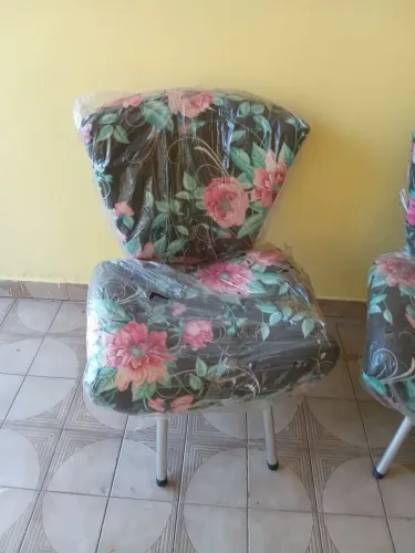 Cadeiras Novas vendendo pois não deu na minha sala.