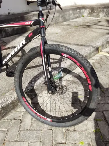 Bicicleta Aro 29 seminova em perfeito estado 2 meses de comprado
