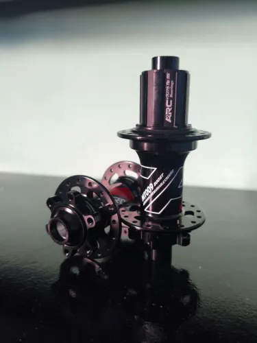 Par de cubos MT009 boost 12 velocidades