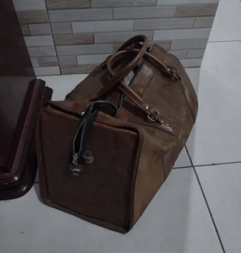Bolsa de couro antiga