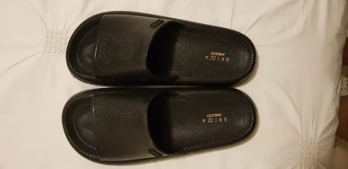 Chinelo Arezzo novo