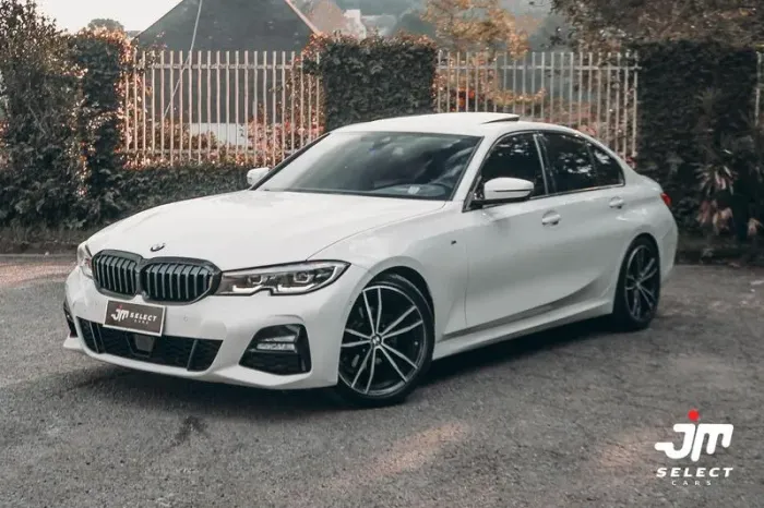 BMW 320I A 2.0 TB M Sport Activeflex 16V 4P 2022