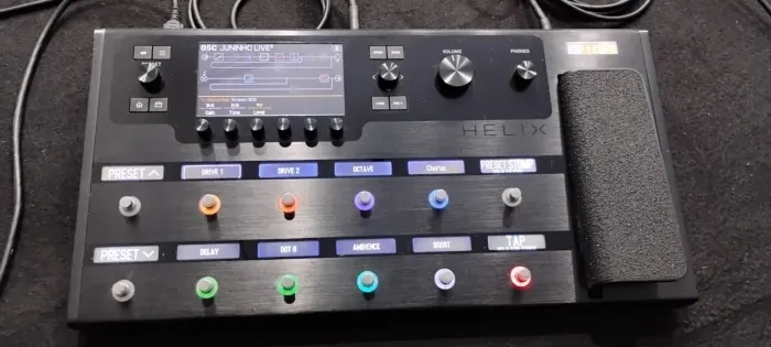 Pedaleira LINE 6 Helix floor