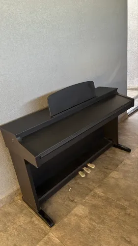 Piano digital tg8815