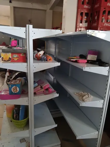 Prateleira Só de meio aceito propostas