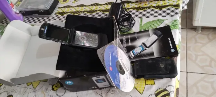 Celular V3 Completo Relíquia da Época 