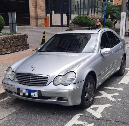 Mercedes-Benz C-320 Avantgarde 3.2 V6 24V 4P Aut. 2001