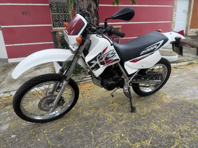 XR 200 Excelente estado nada a fazer