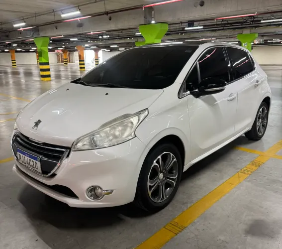 Peugeot 208 Griffe 1.6 Flex 16V 5P Aut. 2015