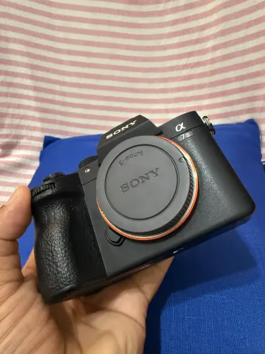 Vendo câmera Sony a7¡¡¡ com 4.454 clicks.  Super nova 