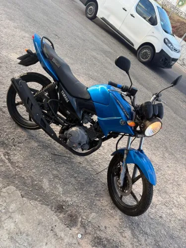 Vendo Factor 2014 no ponto de transferir com dois pneu novos freio disse que partida