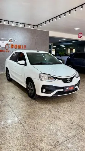 Toyota Etios Platinum 1.5 Flex 16V 4P Aut. 2017