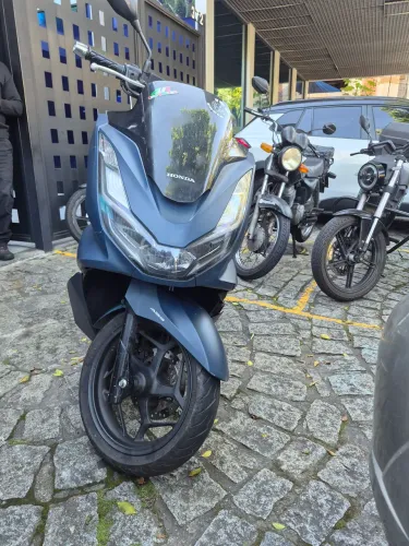 PCX 2023 DLX