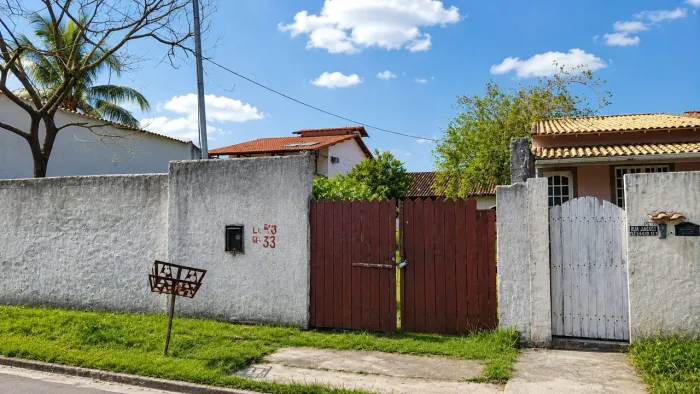 OPORTUNIDADE EM ITAIPUAÇU: Casa Principal com Kitnet para Hóspede