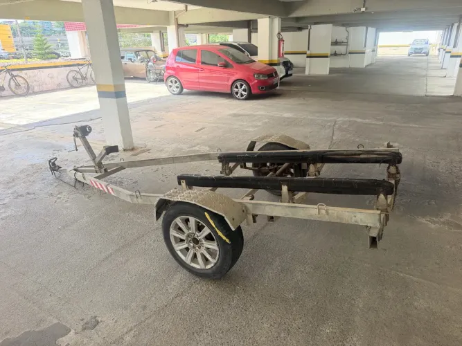 Carretinha DESEMPLACADA de encalhe jetski galvanizada