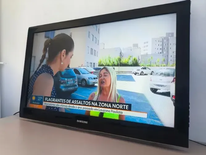 TV Samsung 40" Full HD LN40B530 - Imagem 100% Perfeita