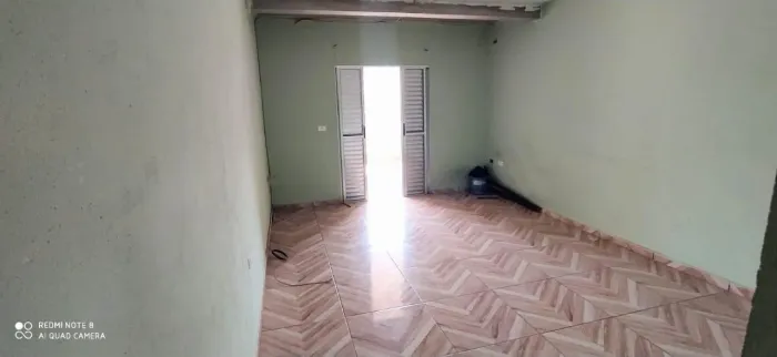 2 Casas a venda cada uma com 2 Dormitórios e 2 banheiros, em Vila Primavera por R$ 300.000
