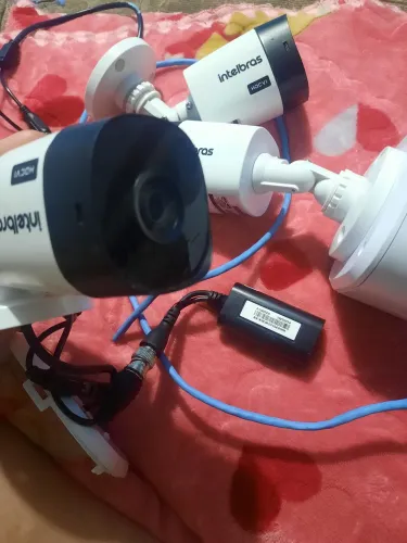 Camera HD intelbras usada.