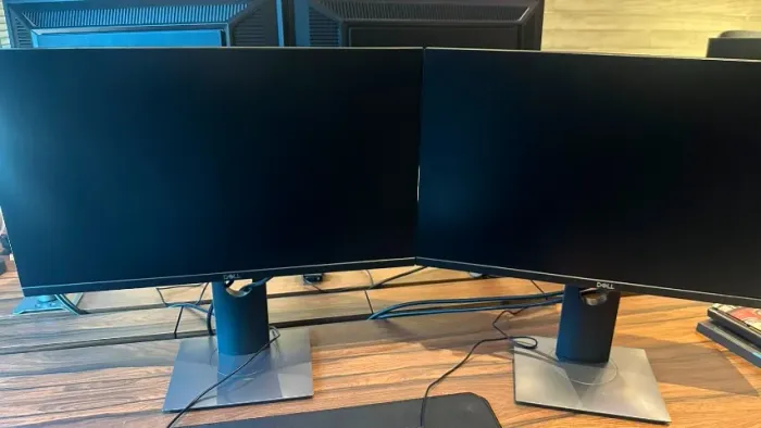 2x Monitor Dell P2319H 23" Full HD IPS - Par por R$1.600