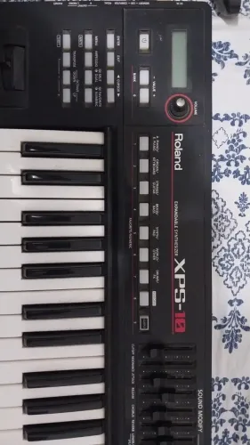 Roland XPS-10 Original - Conservado e Funcionando Perfeitamente