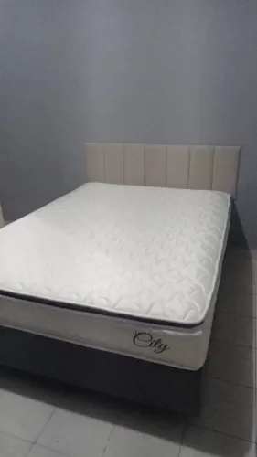 Box casal em estado de zero e a preço de desapego