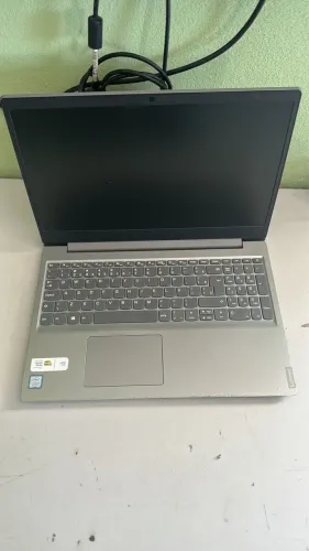 Notebook Lenovo i5 de oitava geração 