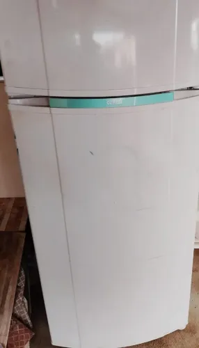 Geladeira duplex 410 litros (defeito gela por dentro)