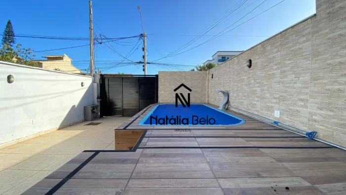 Casa com quintal e piscina no Recreio - Rio das Ostras