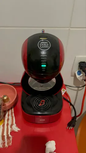 CAFETEIRA NESTLÉ NESCAFÉ  DOLCE GUSTO - Arno 127V 